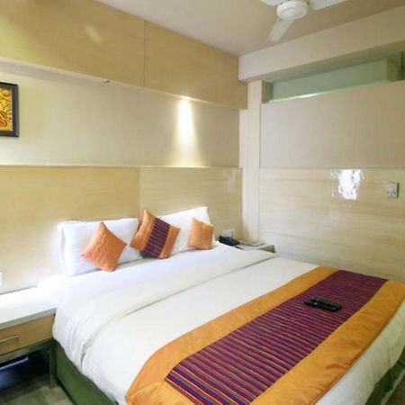 Hotel O Mahipalpur Inn Új-Delhi Kültér fotó