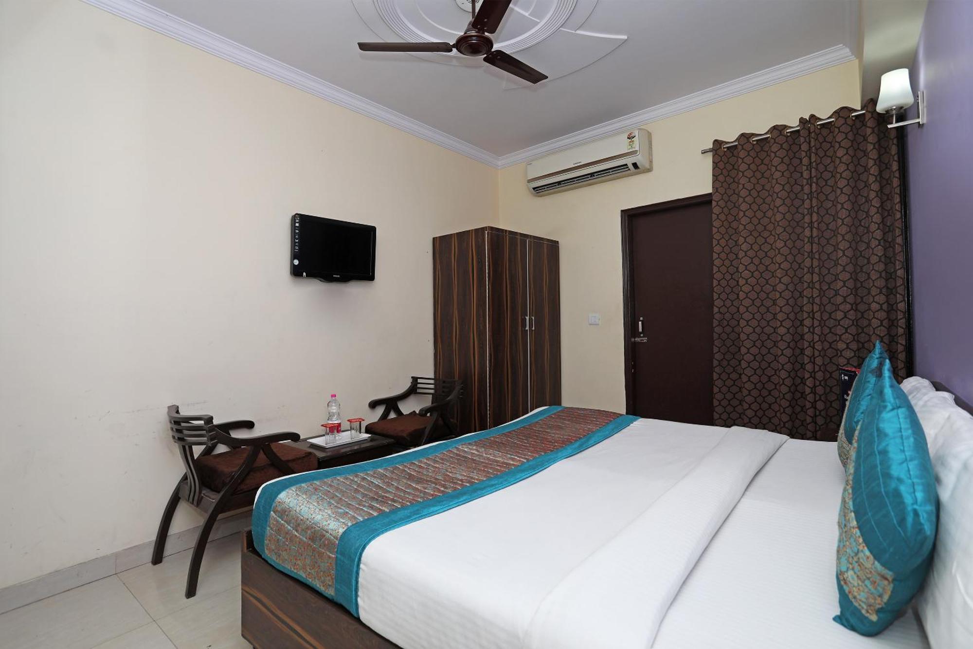 Hotel O Mahipalpur Inn Új-Delhi Kültér fotó