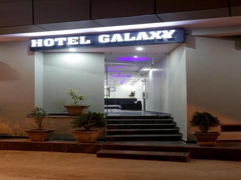Hotel O Mahipalpur Inn Új-Delhi Kültér fotó