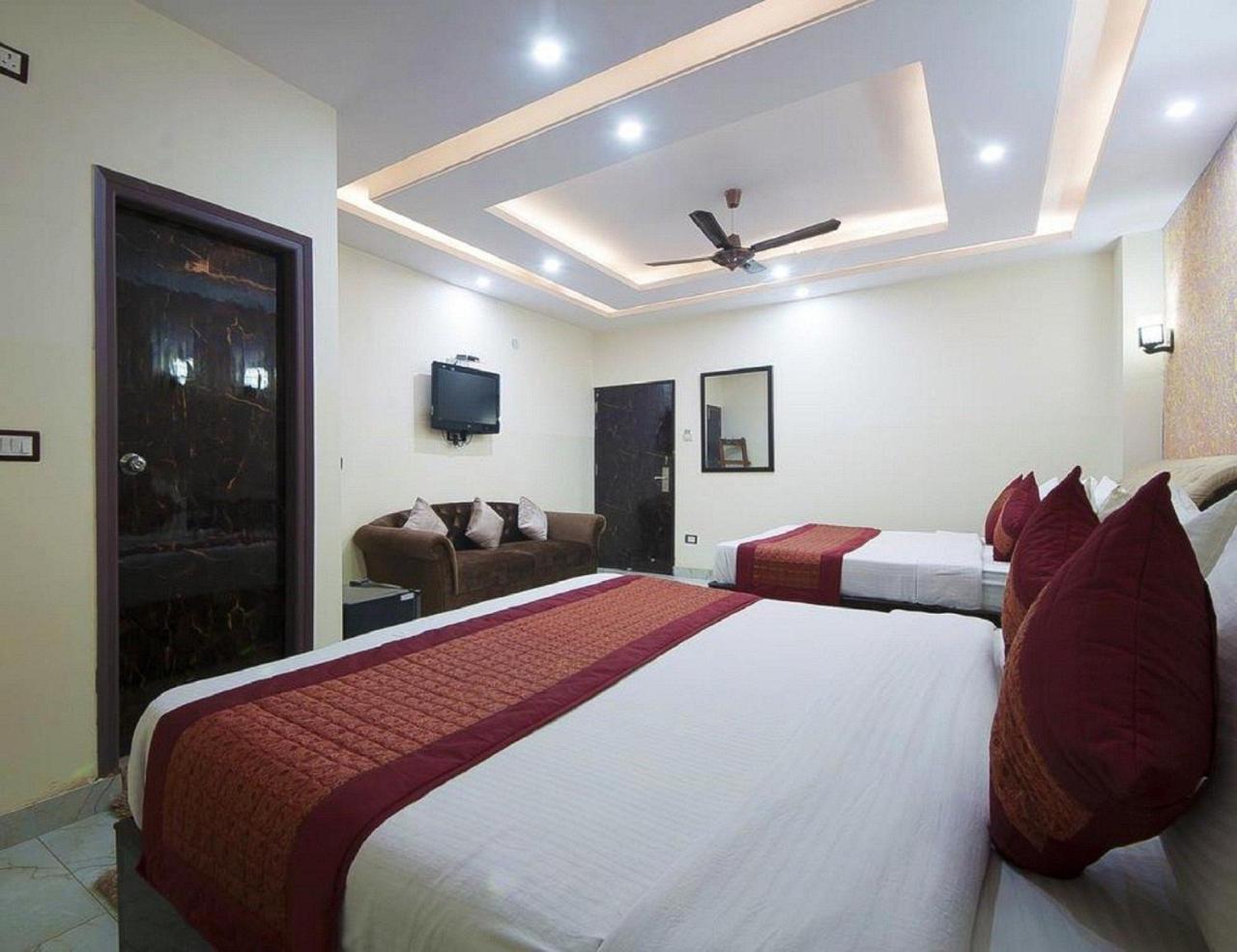 Hotel O Mahipalpur Inn Új-Delhi Kültér fotó