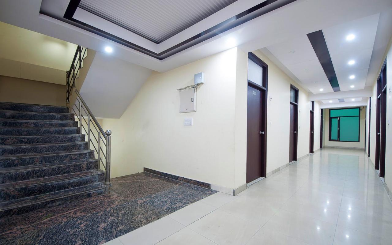 Hotel O Mahipalpur Inn Új-Delhi Kültér fotó