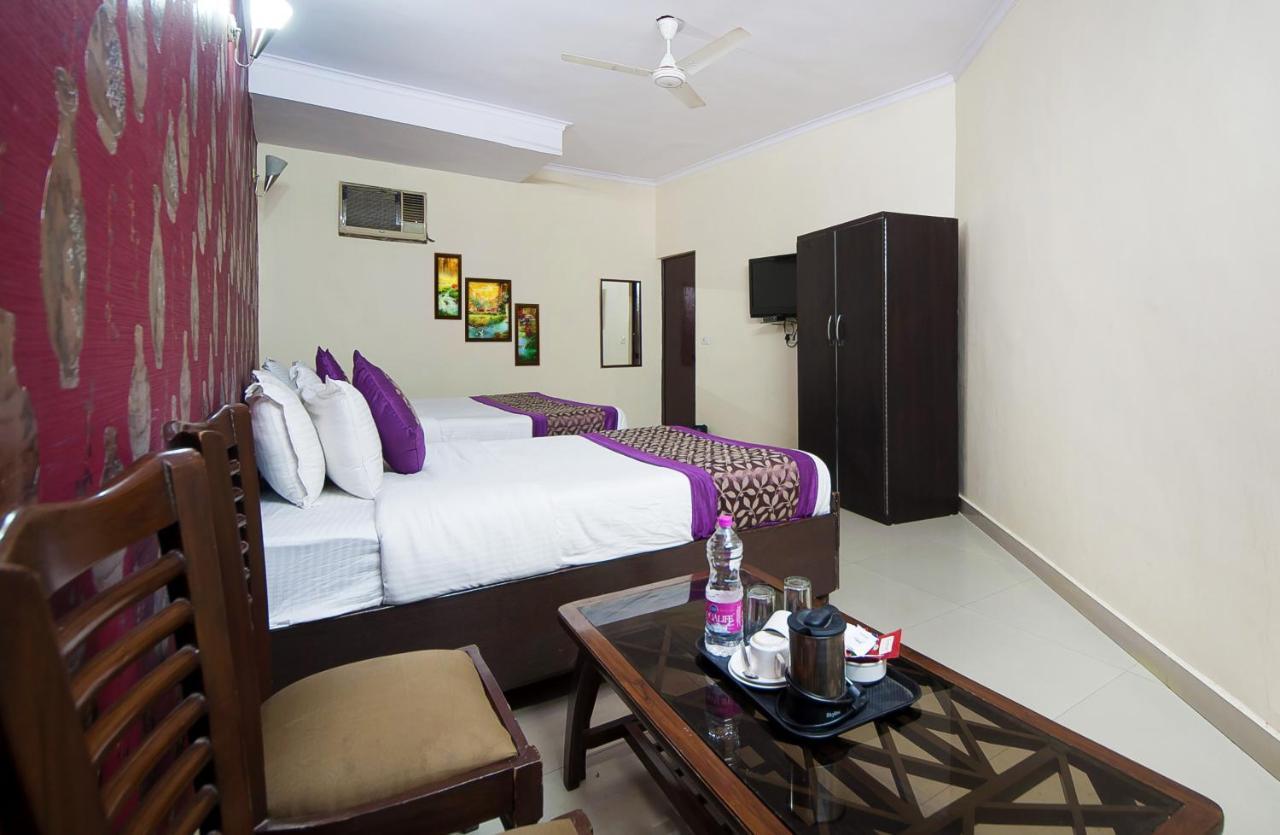 Hotel O Mahipalpur Inn Új-Delhi Kültér fotó