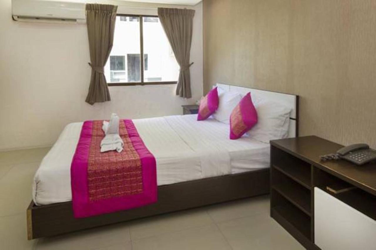 Hotel O Mahipalpur Inn Új-Delhi Kültér fotó