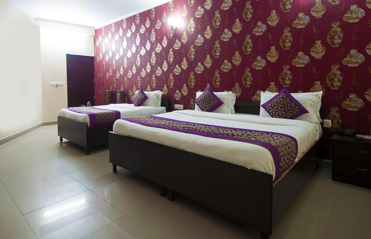 Hotel O Mahipalpur Inn Új-Delhi Kültér fotó